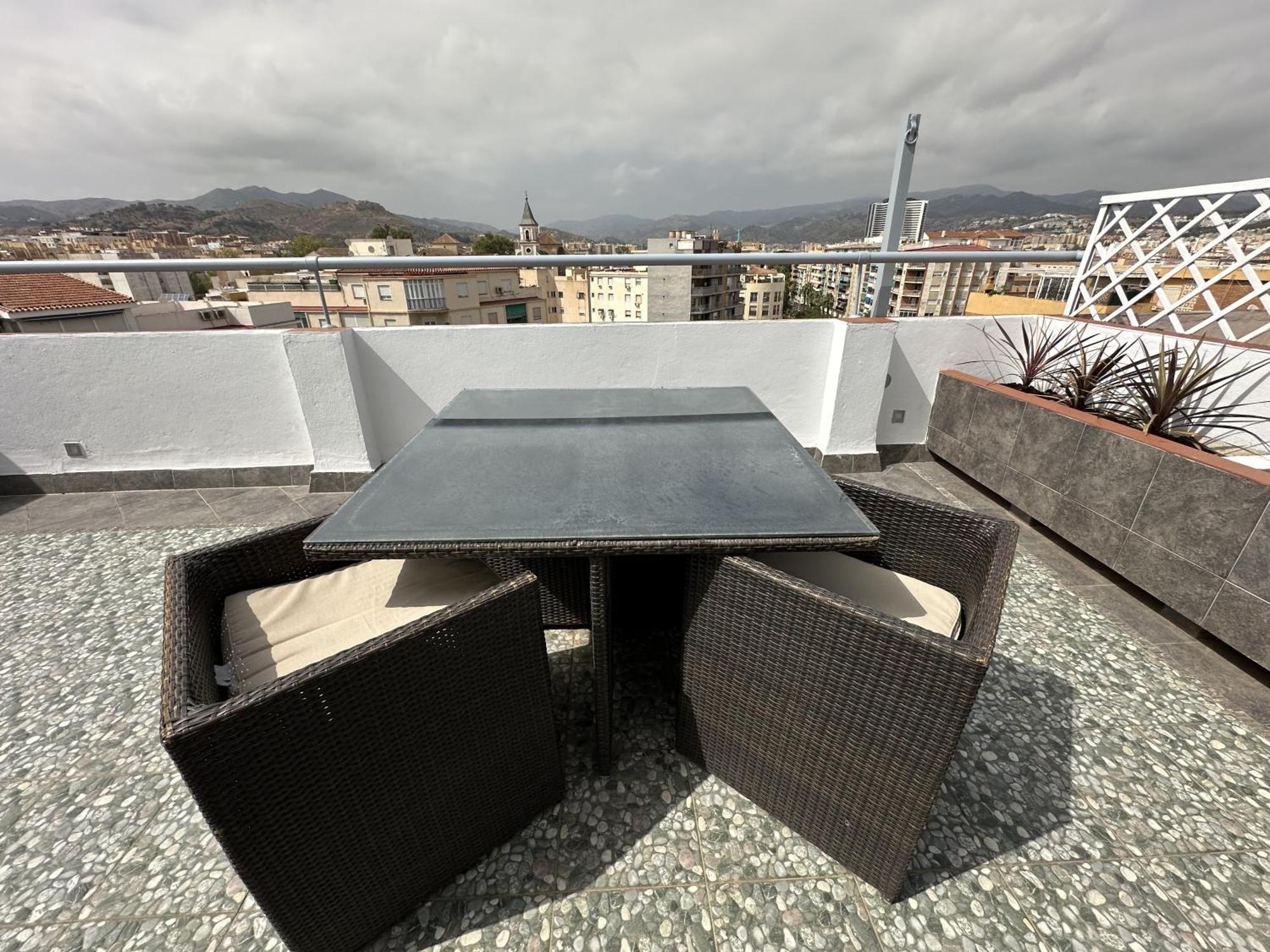 Atico Plaza Bailen Centro Apartment